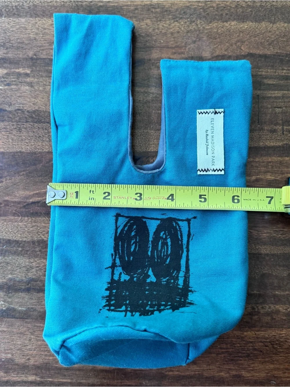 Reusable canvas gift bag from the Michelin ⭐️⭐️⭐️ restaurant Eleven Madison Park
